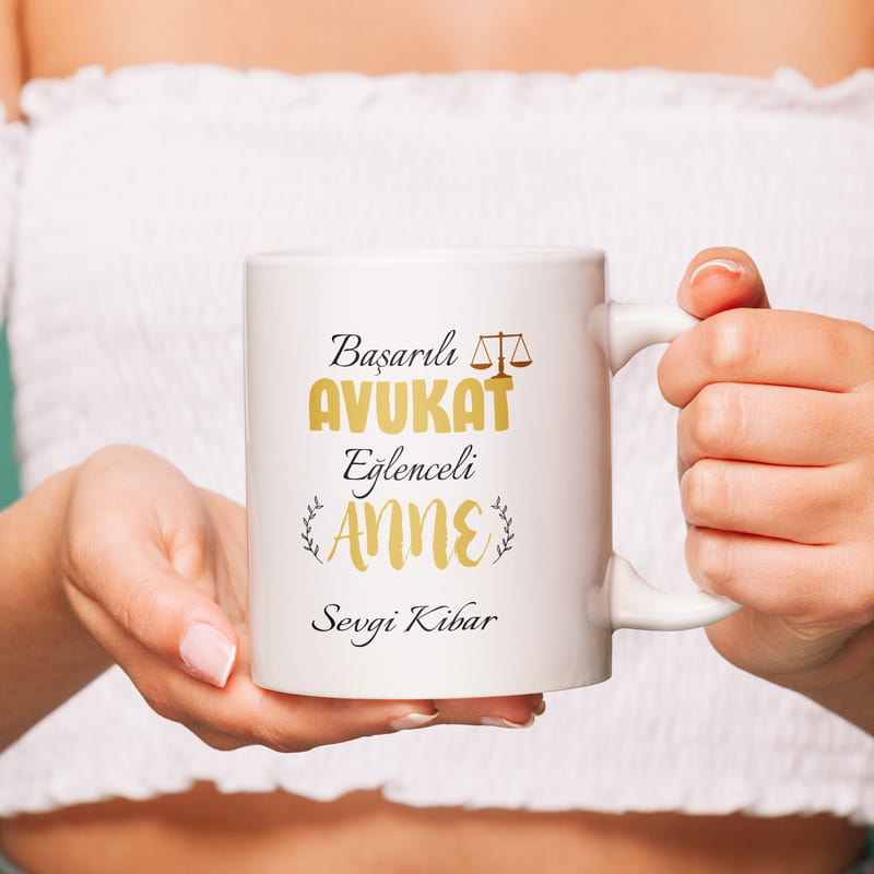 Avukat Anneye Hediye İsme Özel Esprili Kupa Bardak