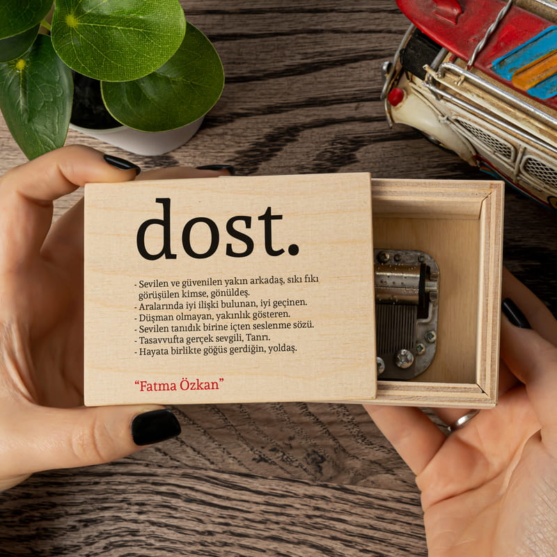 Dost Anlamlı Kişiye Özel Ahşap Müzik Kutusu