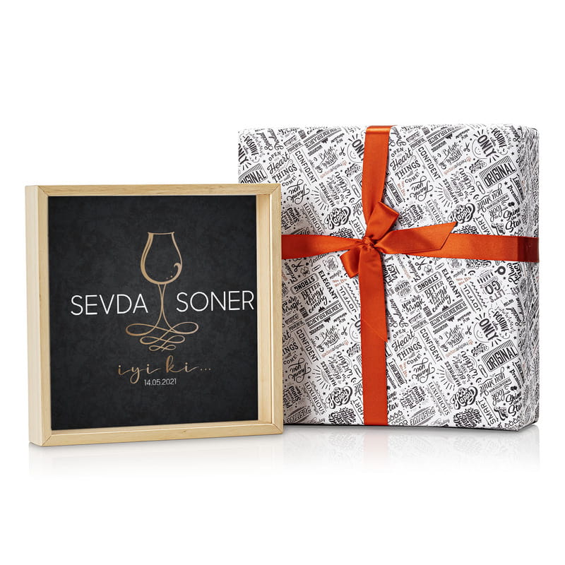 Eşe Yıldönümü Hediyesi İsme Özel Ahşap Mantar Koleksiyon Kutusu