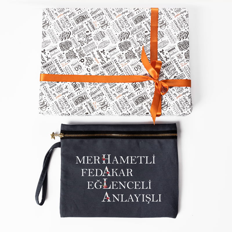 Hala Tanımı Akrostiş Tasarımlı Kanvas Makyaj Çantası