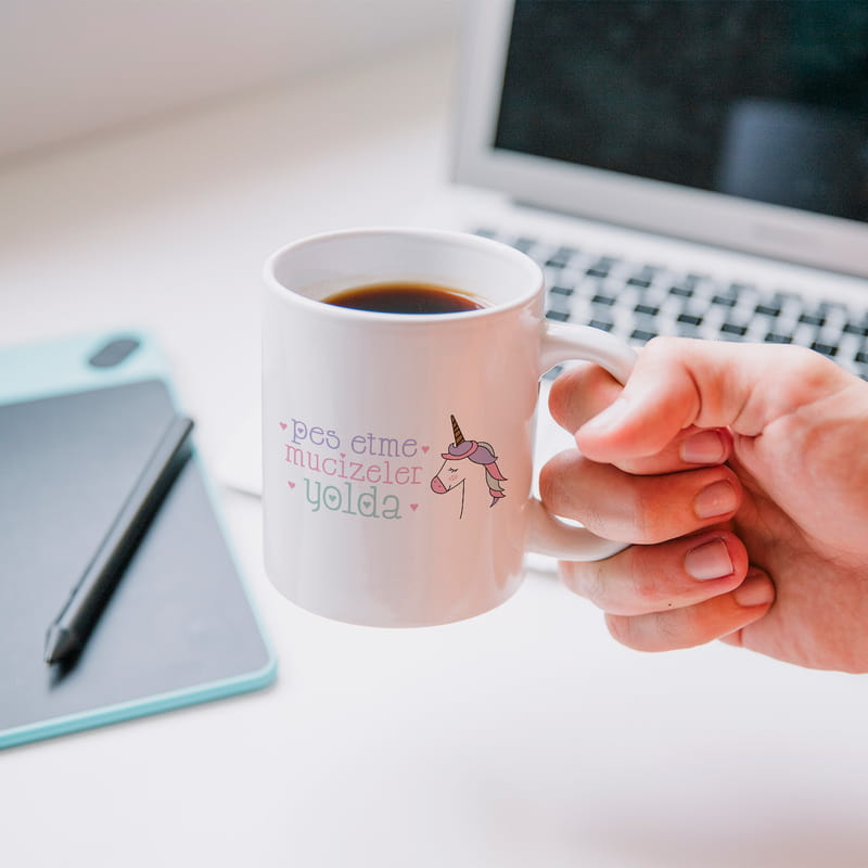 Pes Etme Mucizeler Yolda Unicorn Porselen Kahve Kupası