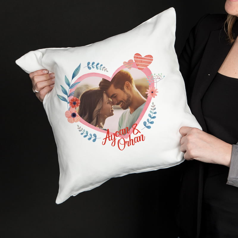 Sevgililer Günü Hediyesi Fotoğraflı İsme Özel Yastık