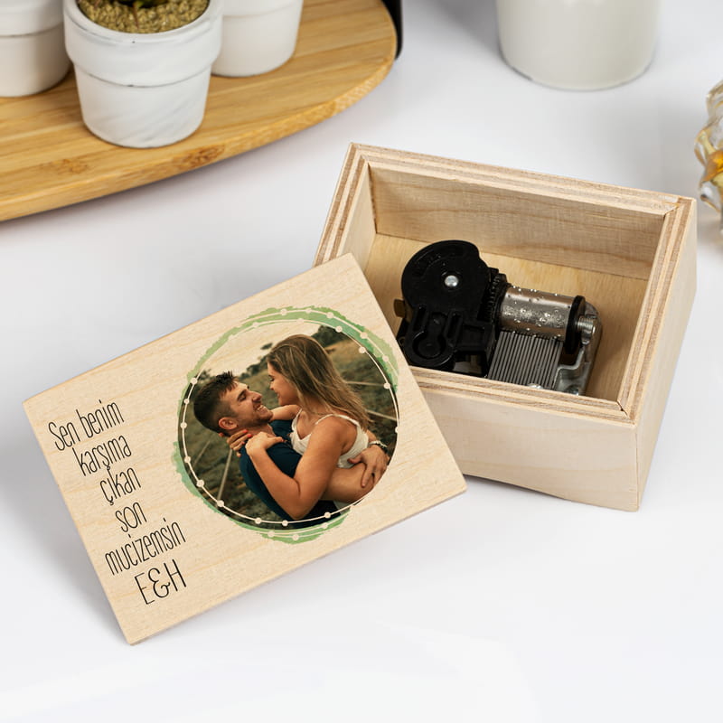 Sevgiliye Hediye Aşk Mesajlı Ahşap Müzik Kutusu