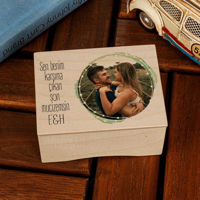 Sevgiliye Hediye Aşk Mesajlı Ahşap Müzik Kutusu