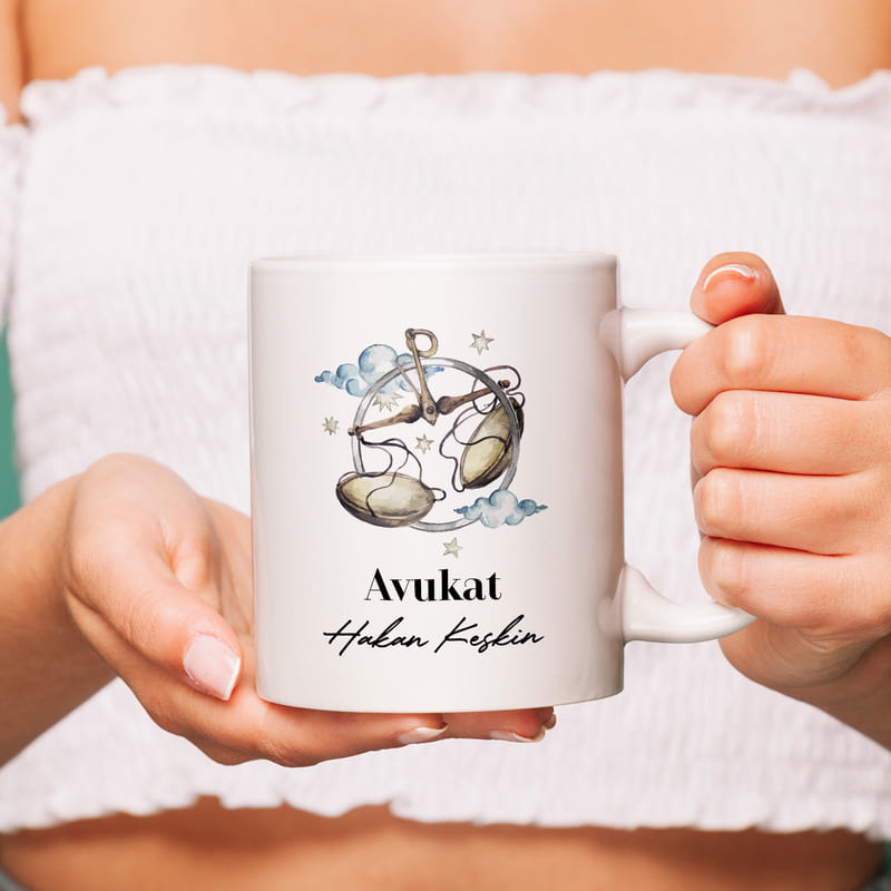 Avukat Arkadaşa Hediye İsim Yazılı Porselen Kupa