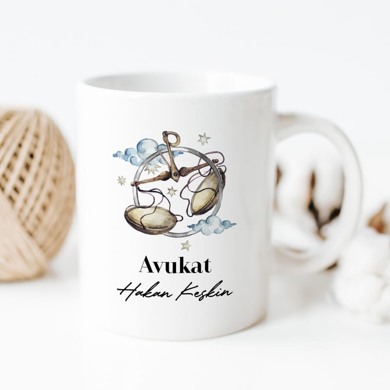 Avukat Arkadaşa Hediye İsim Yazılı Porselen Kupa
