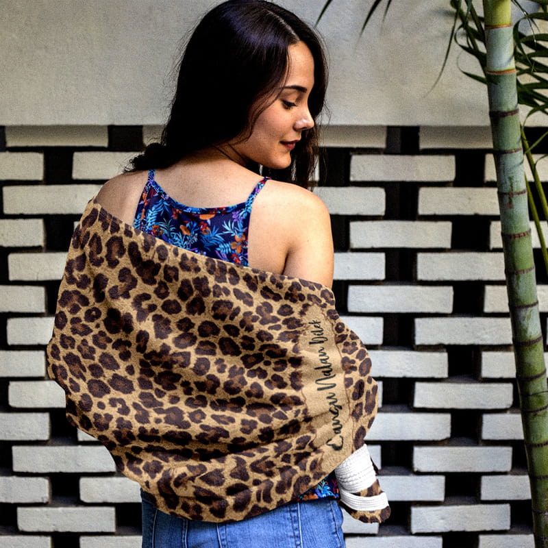 İsim Yazılı Leopar Desenli Plaj Havlusu