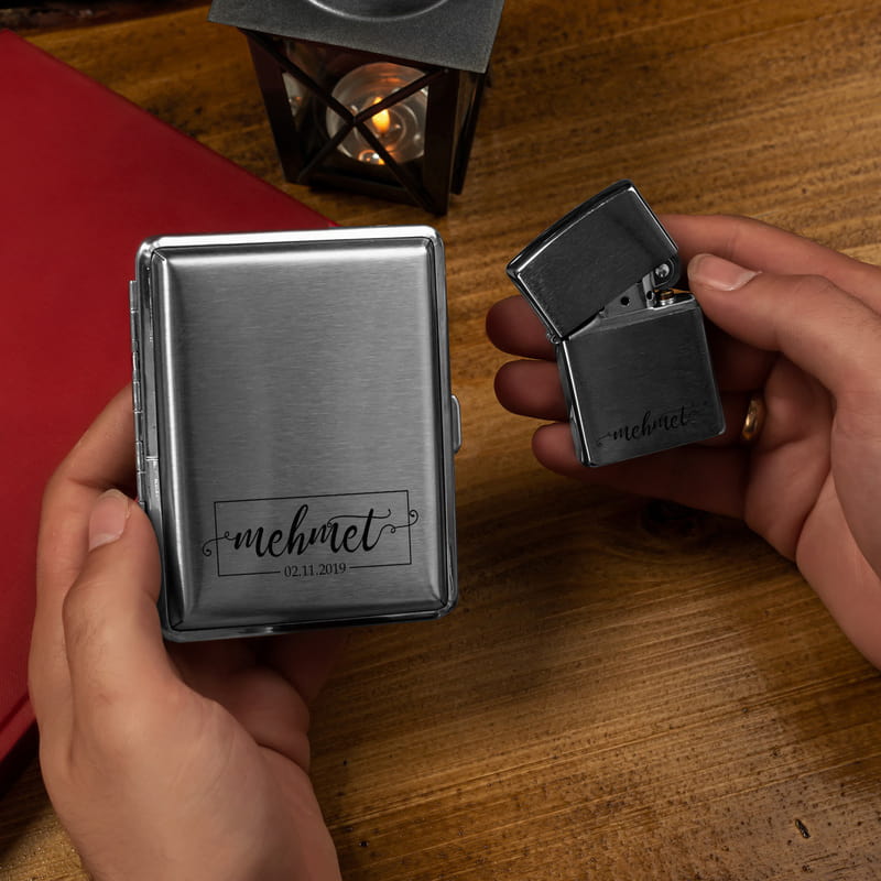 İsme Özel Ahşap Kutulu Orijinal Zippo Çakmak ve Tabaka Seti