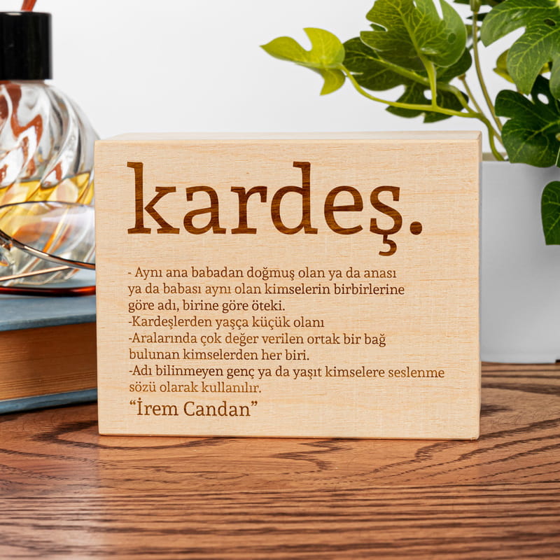 Kardeş Anlamlı Kişiye Özel Ahşap Müzik Kutusu