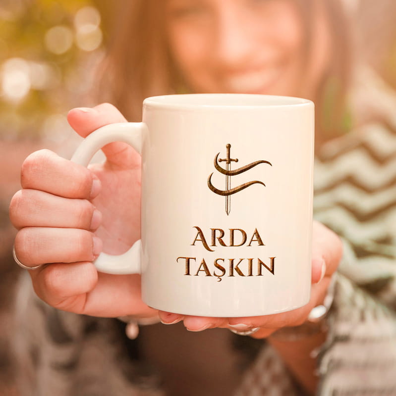 Kişiye Özel İsim Yazılı Kılıç Tasarımlı Porselen Kupa