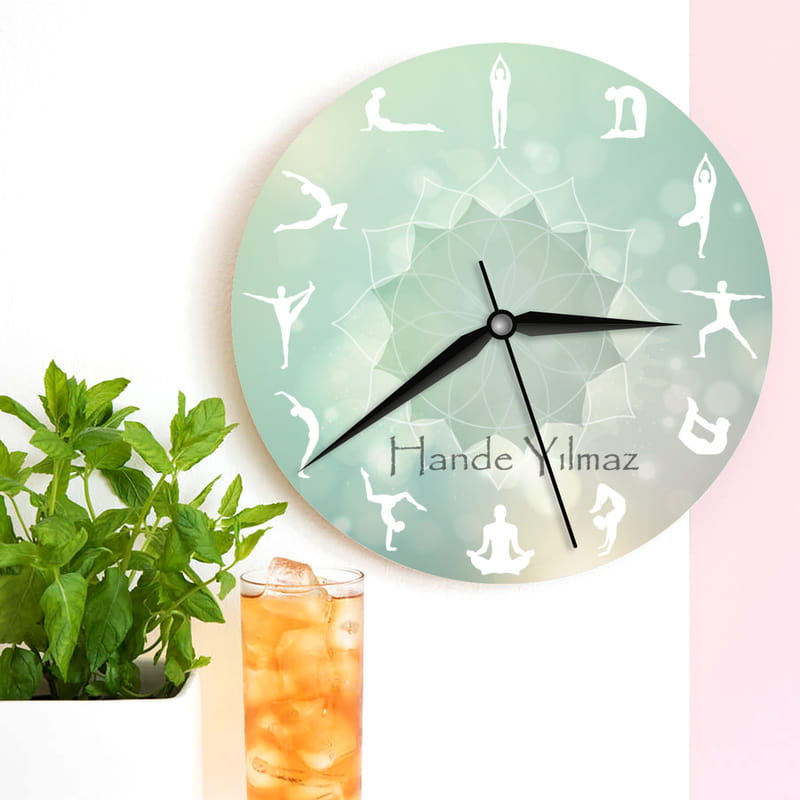 Yoga Eğitmenine Hediye İsme Özel Ahşap Duvar Saati
