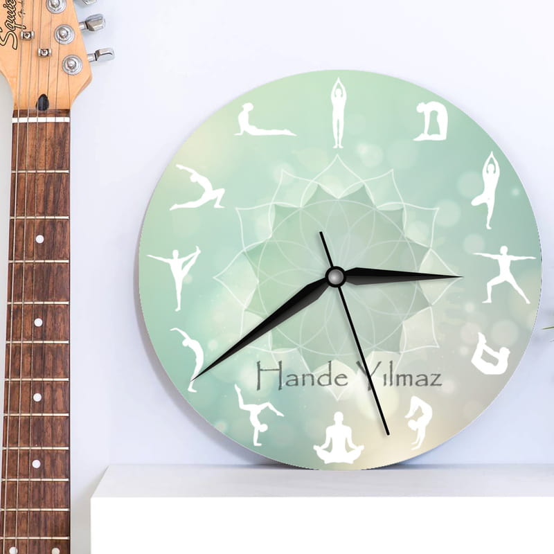 Yoga Eğitmenine Hediye İsme Özel Ahşap Duvar Saati