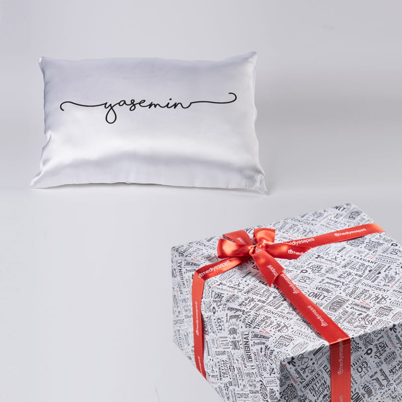 İsim Yazılı Dekoratif Saten Yastık