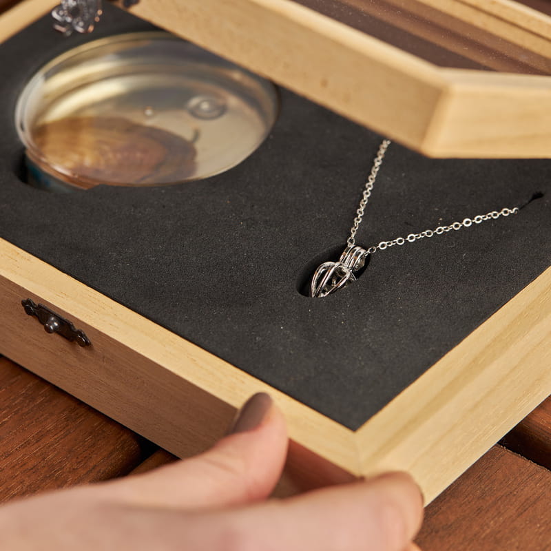 Kişiye Özel Mesajlı Yılbaşı Hediyesi İstiridye Kolye - Gerçek İnci Kolye Ahşap Hediye Kutusu