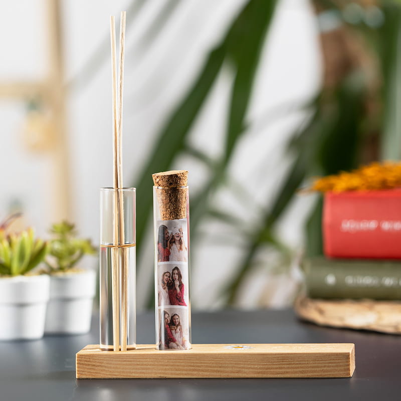 Kişiye Özel Papatya Tasarımlı Fotoğraf Kapsüllü Hediyelik Oda Kokusu