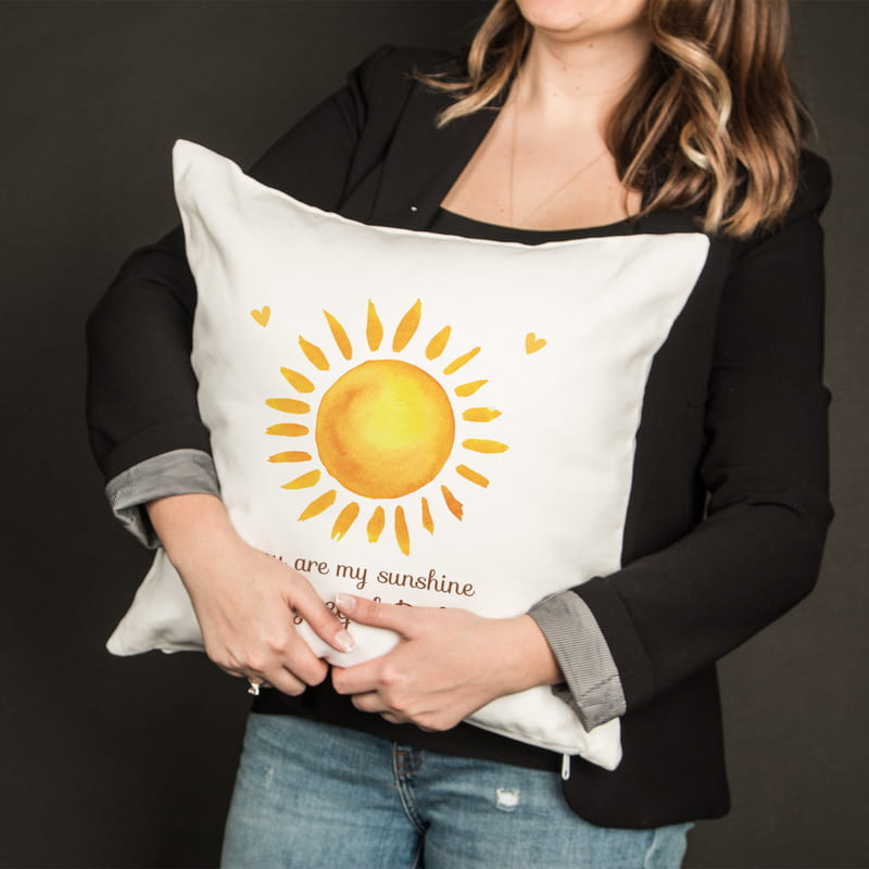 Sen Benim Güneşimsin Tasarımlı İsme Özel Dekoratif Yastık