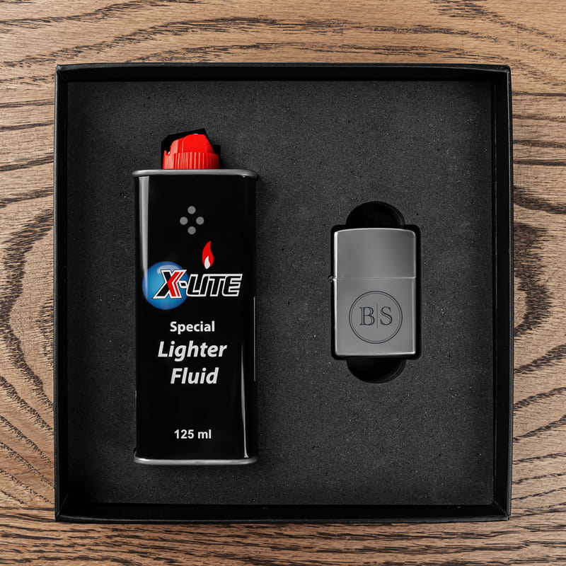 Sevgiliye Hediye Monogram Tasarımlı Benzinli Metal Çakmak Seti