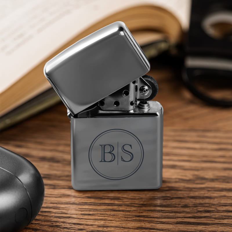 Sevgiliye Hediye Monogram Tasarımlı Benzinli Metal Çakmak Seti