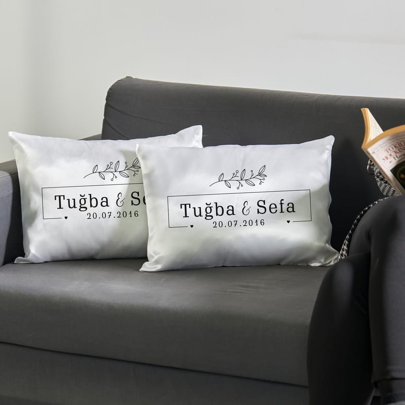 Yıl Dönümü Hediyesi İsim Yazılı Saten Yastık
