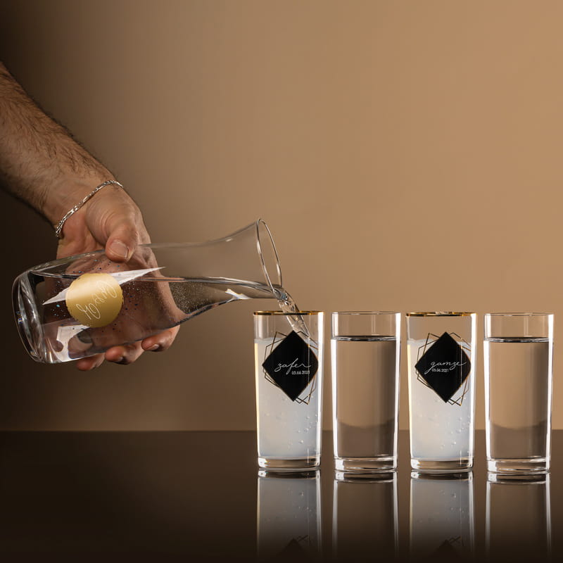 Yıldönümü Hediyesi Altın Varaklı 4 Kadeh ve Rakı Karaf Seti