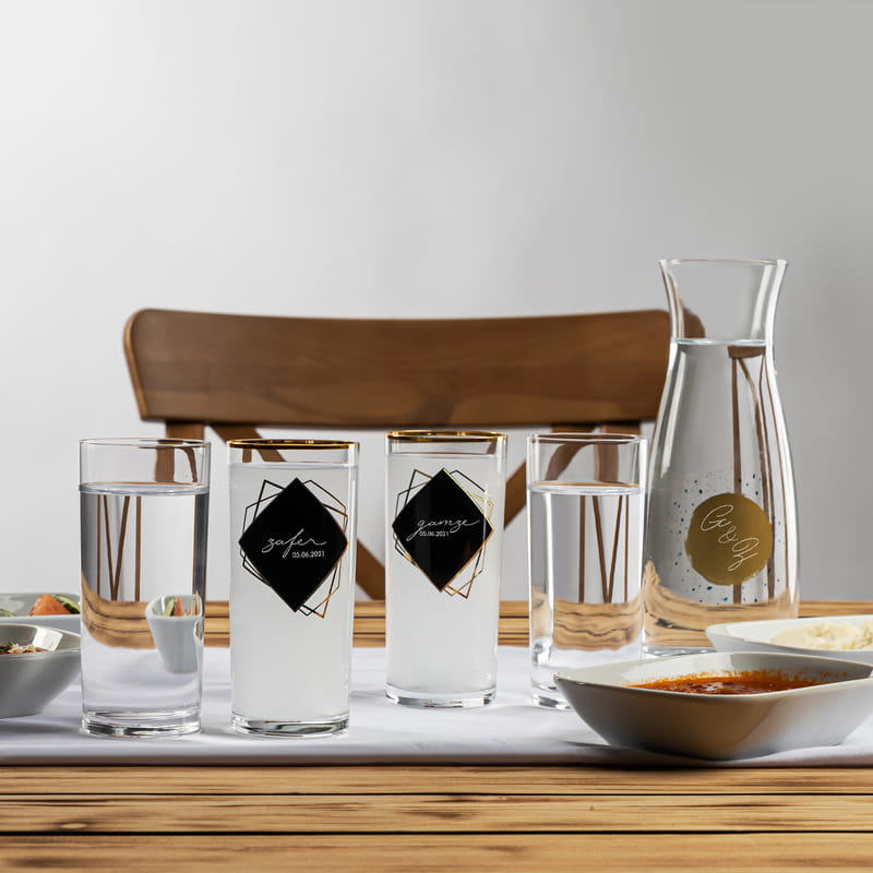 Yıldönümü Hediyesi Altın Varaklı 4 Kadeh ve Rakı Karaf Seti