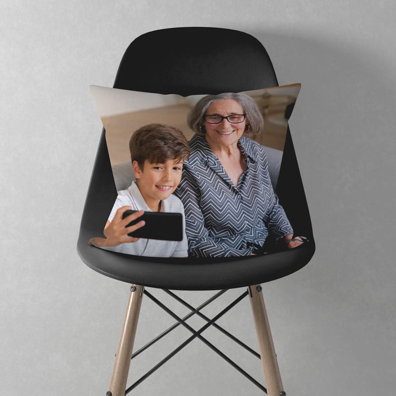 Anneanne ve Babaanneye Hediye Fotoğraf Baskılı Kırlent Yastık