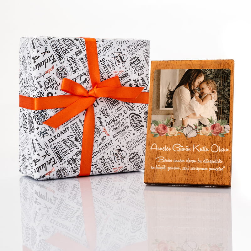 Anneye Çiçek Tasarımlı Mesaj ve Fotoğraflı Baskılı Masif Çerçeve