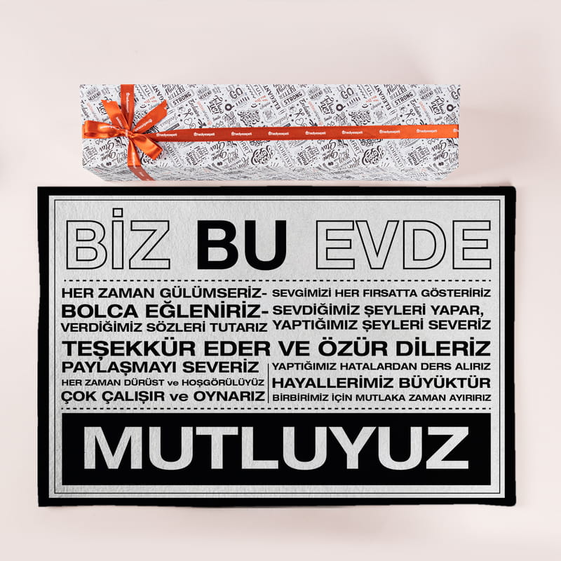 Biz Bu Evde Mutluyuz Mottolu Kapı Önü Paspası