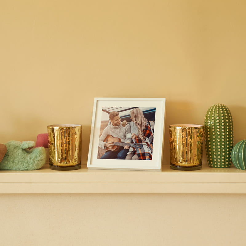 Fotoğraf Baskılı Yapışkan Beyaz Çerçeve