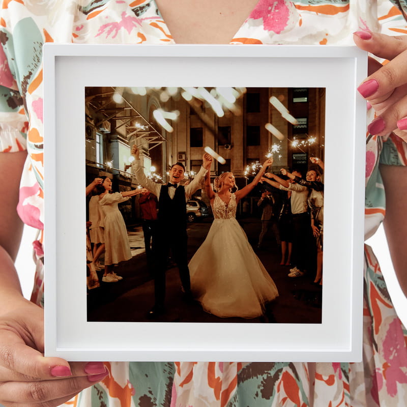 Fotoğraf Baskılı Yapışkan Beyaz Çerçeve