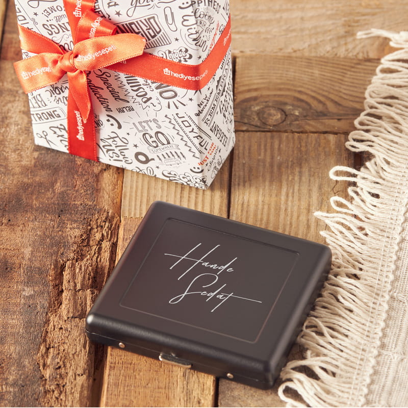 İsim Yazılı 20'li Siyah Sigara Tabakası