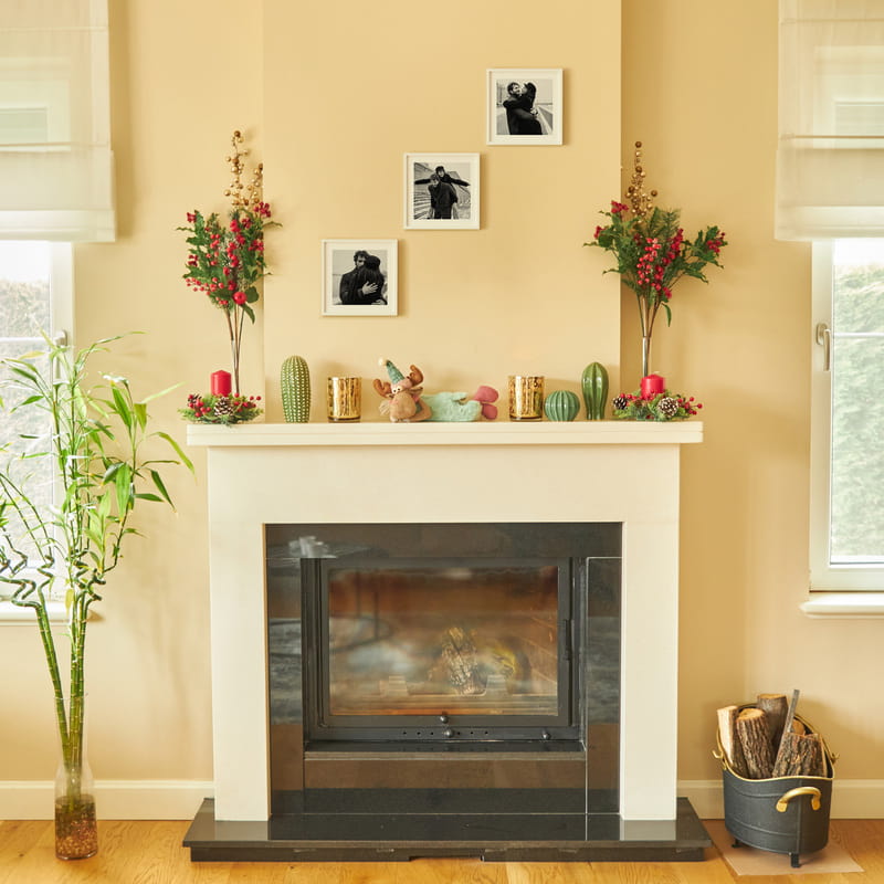 Fotoğraflı Yapışkan Duvar Çerçevesi - 3lü Beyaz Paspartulu Çerçeve