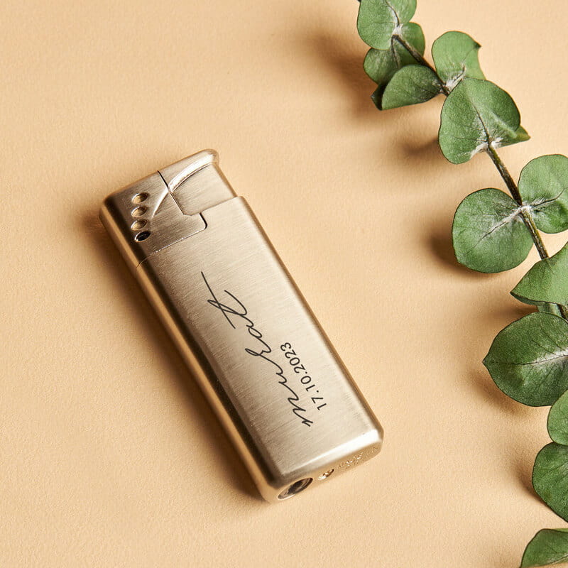 Kişiye Özel İsim ve Tarih Yazılı Metal Kutulu Çakmak