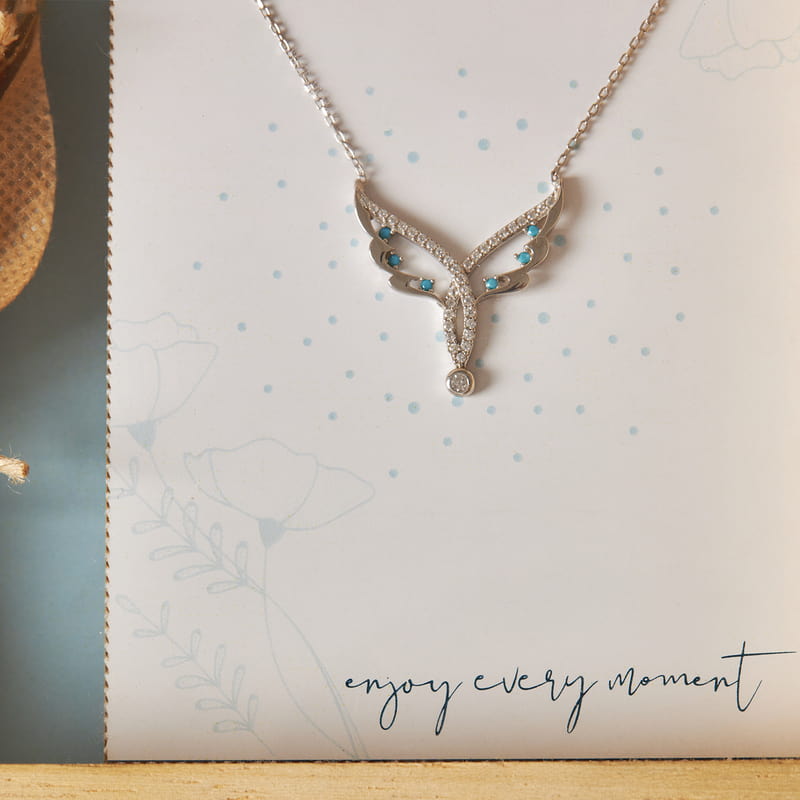 Sevgiliye Hediye Kolye ve Çiçek Buketli İsme Özel Hediye Kutusu