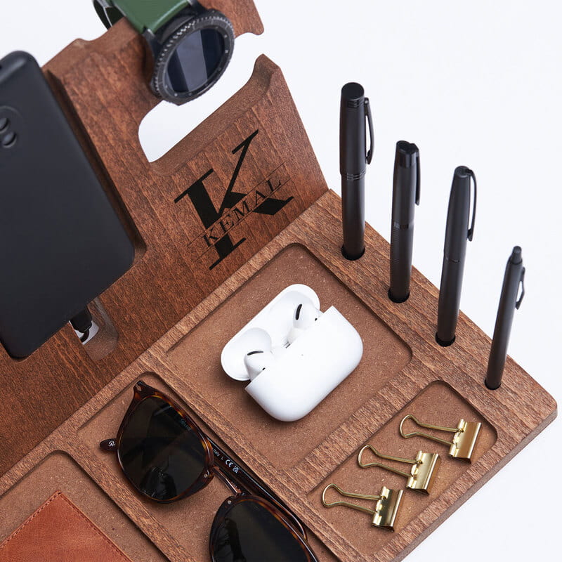 Baş Harf Monogram Tasarımlı Kişiye Özel Masaüstü Düzenleyici