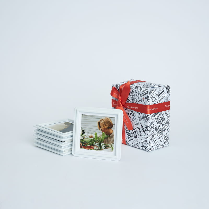 Beyaz Renk 6 Fotoğraflı Yapışkanlı Mini Pola Çerçeve