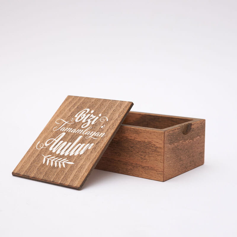 Bizi Tamamlayan Anılar Kapaklı Ahşap Fotoğraf Kutusu