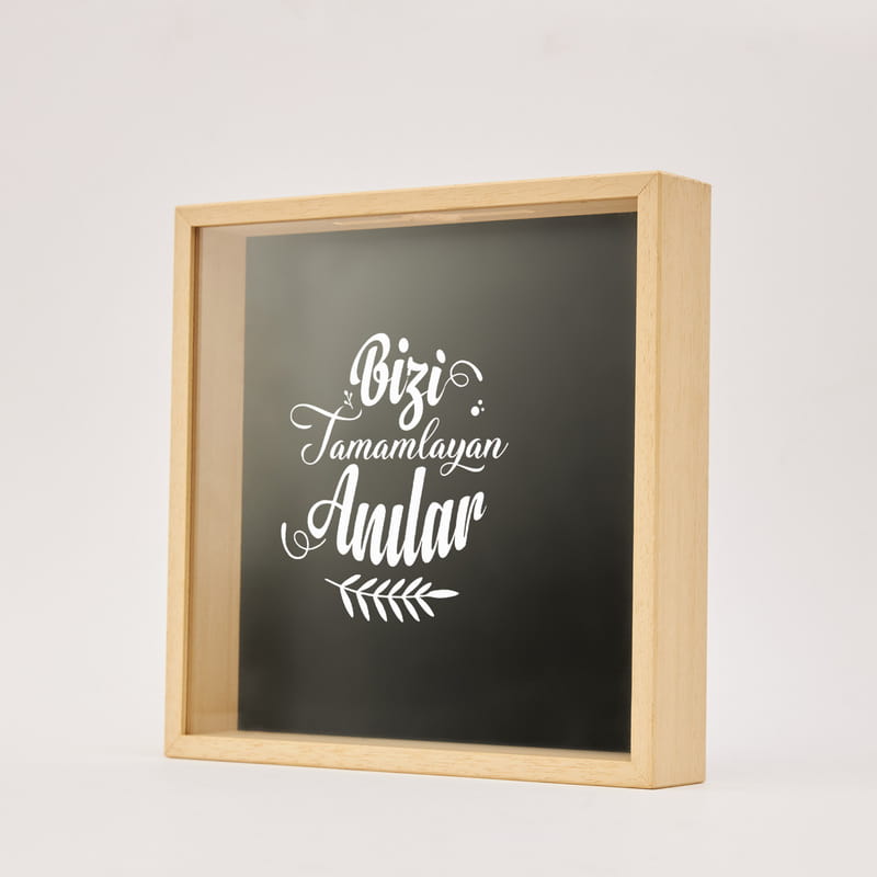 Bizi Tamamlayan Anılar Tasarımlı Ahşap Anı Kumbarası