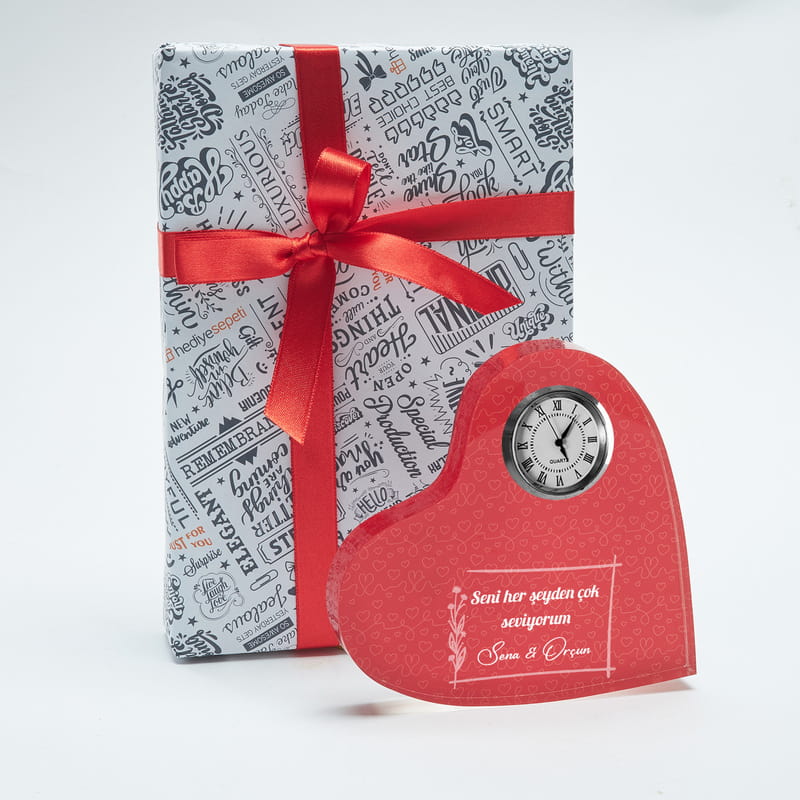 İsim ve Mesaj Özelleştirmeli Saatli Kalp Akrilik