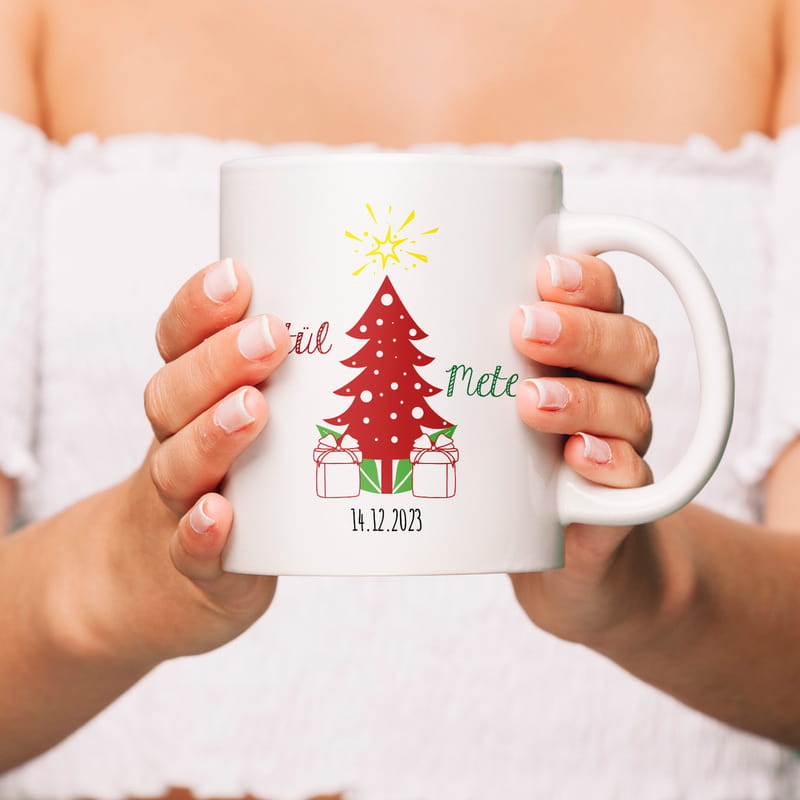 İsme Özel Yılbaşı Çam Ağacı Tasarımlı Porselen Kupa Bardak