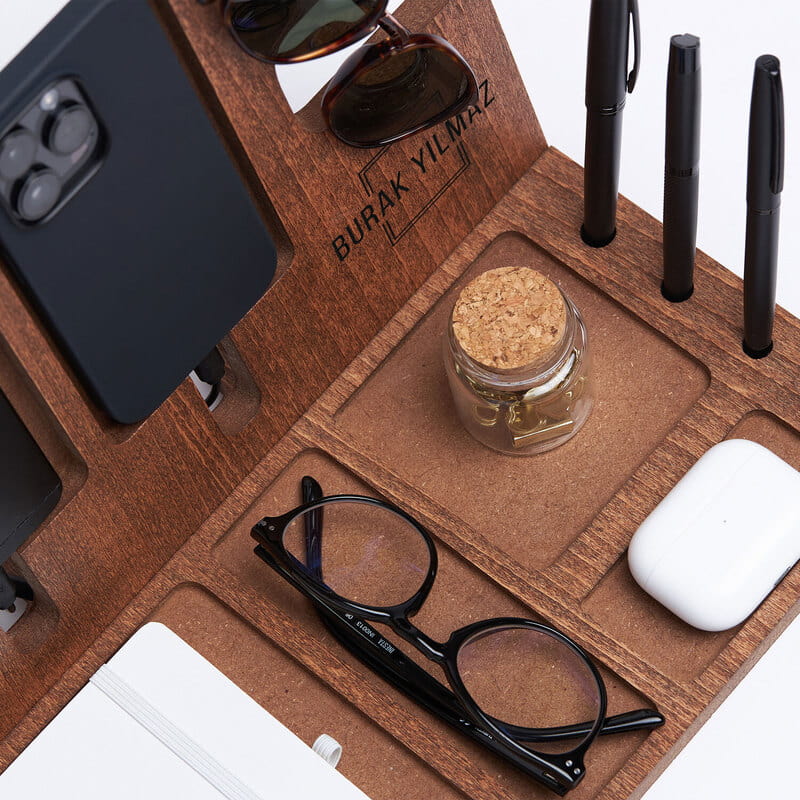 Kişiye Özel Masaüstü Kalem ve Aksesuar Düzenleyici