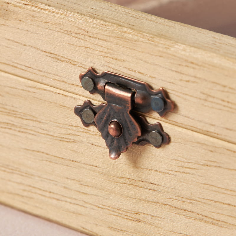 Kız Arkadaşa Çiçekli Buketi Hediyeli Gümüş Kolye Hediye Kutusu