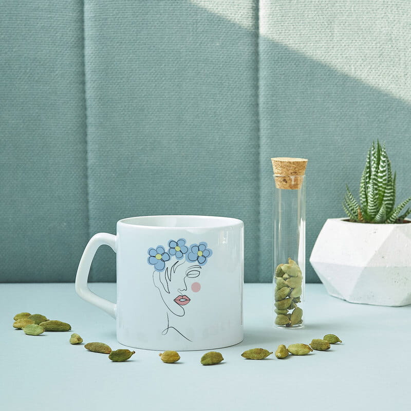 Line Art Kadın Tasarımlı Kahve Kupası