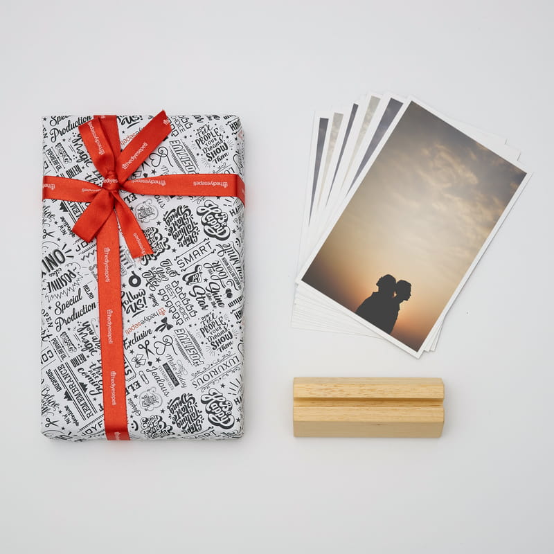 Masaüstü Ahşap Standlı 10x15 Klasik 18 Fotoğraf Baskı