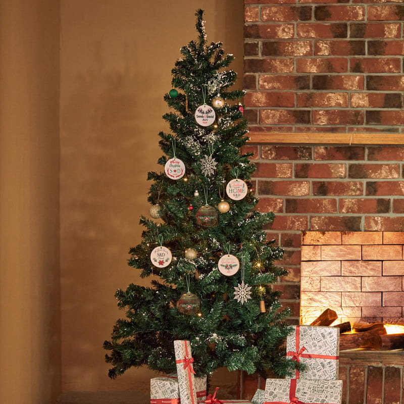 Merry Christmas İsim Yazılı Akrilik Çam Ağacı Süsü