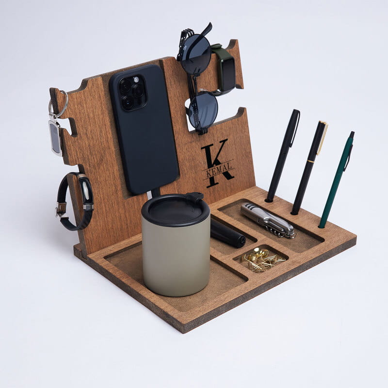 Monogram Harf Baskılı Özelleştirilebilir Masaüstü Düzenleyici