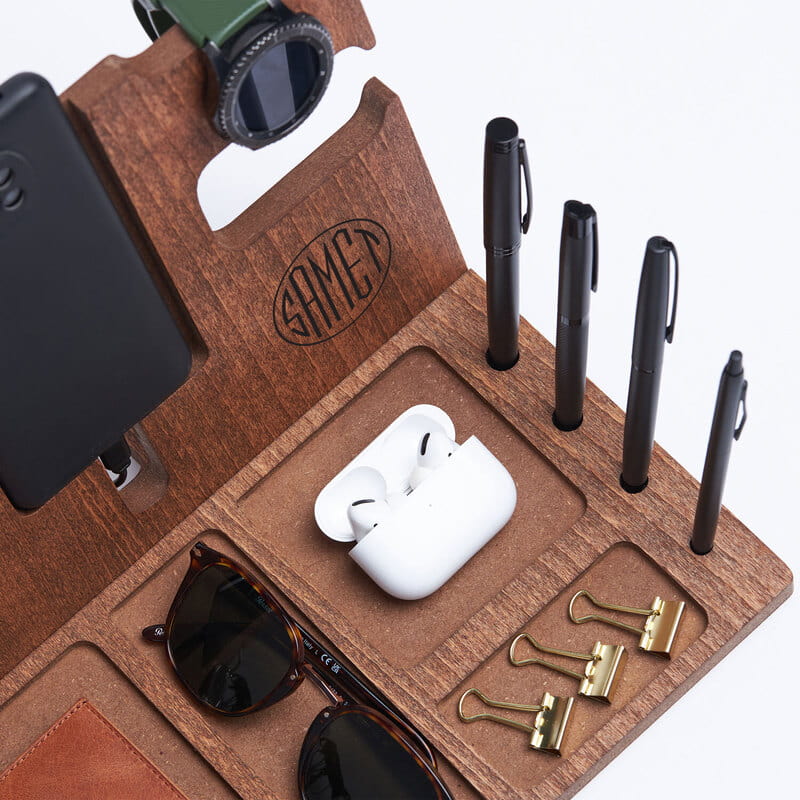 Monogram İsim Tasarımlı Masaüstü Organizer