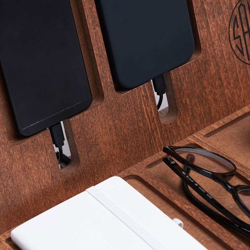 Monogram İsim Tasarımlı Masaüstü Organizer