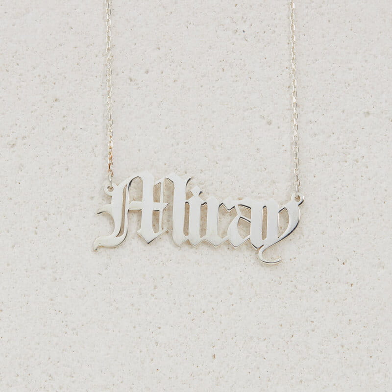 Old School Yazı Stili İsimli Gümüş Kolye