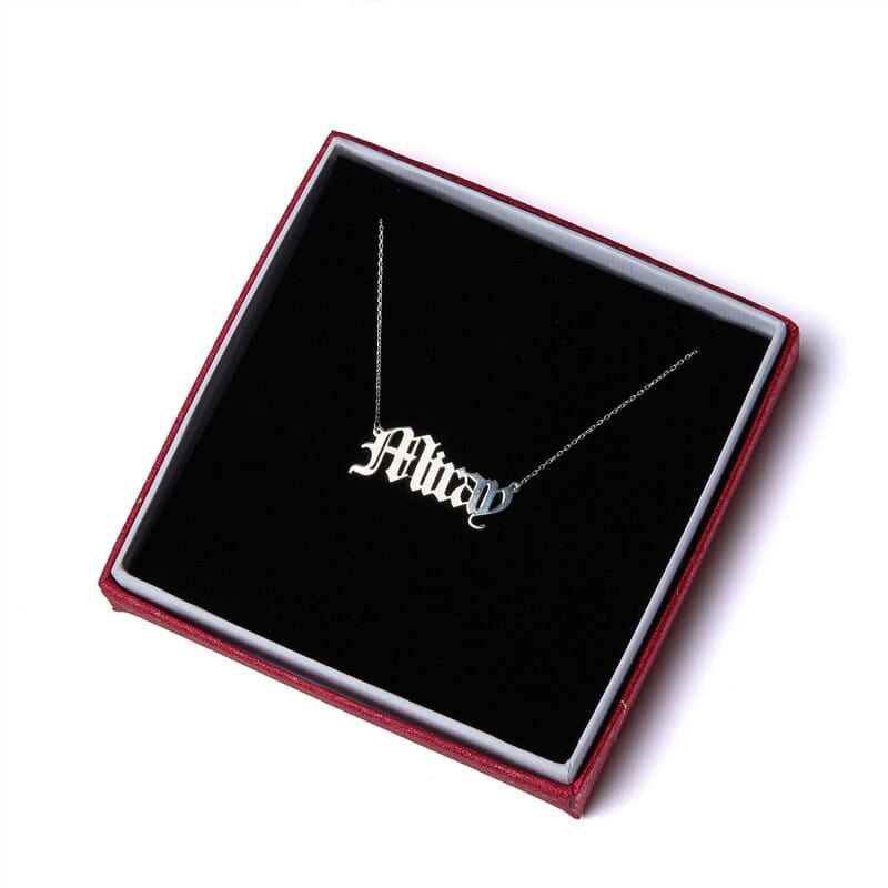 Old School Yazı Stili İsimli Gümüş Kolye